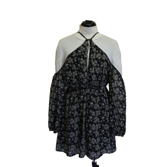 Lucca couture Cold shoulder halter dress XS - Picture 4 of 12